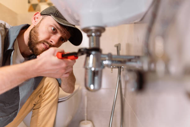 Best Local Plumber Services  in Navarre Beach, FL